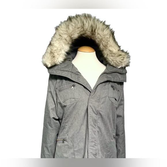 Aritzia TNA Verbier Parka - Picture 3 of 11